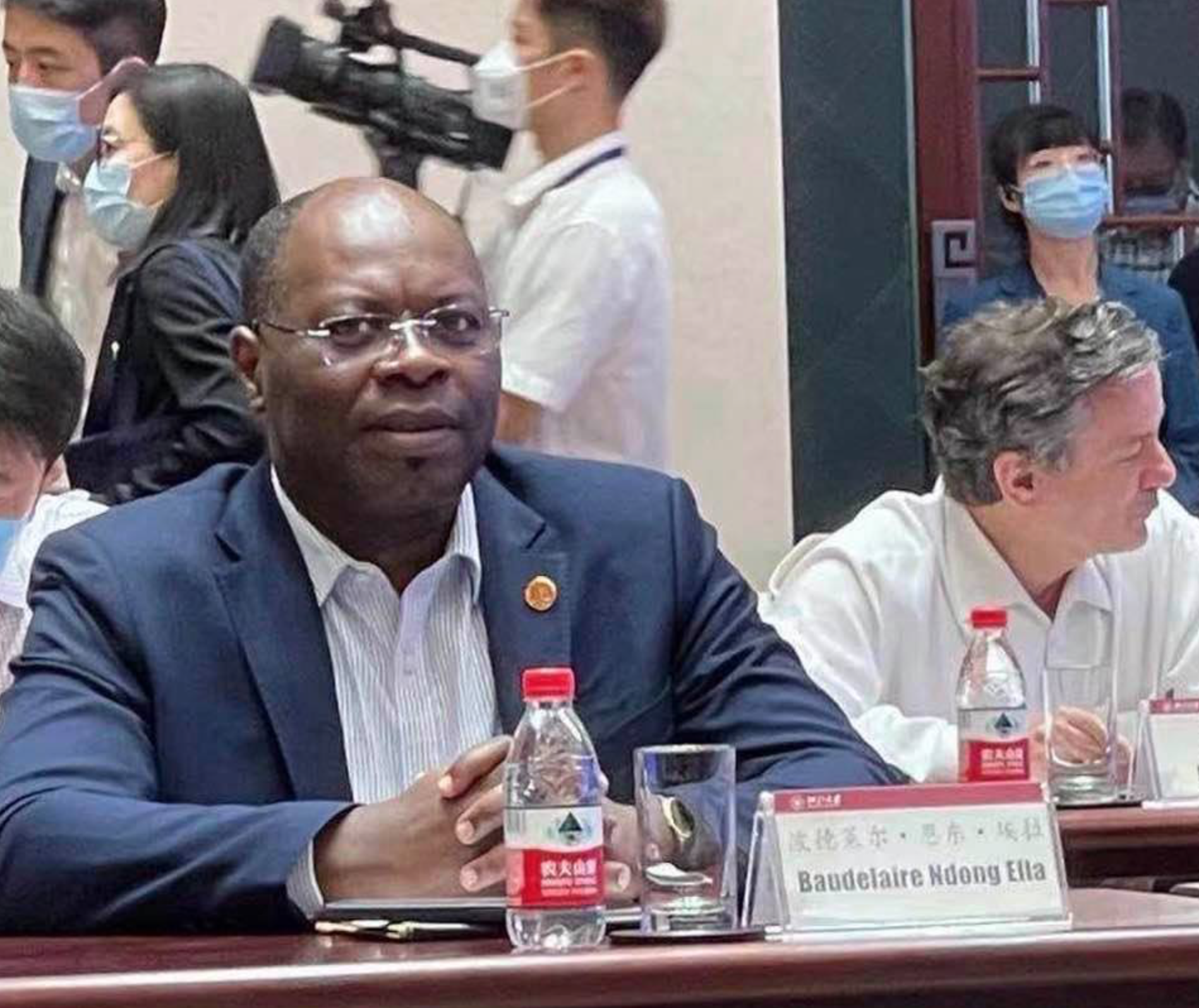  Coopération avec les universités chinoises: Visite de Son Excellence Baudelaire Ndong Ella à l'Université du Zhejiang